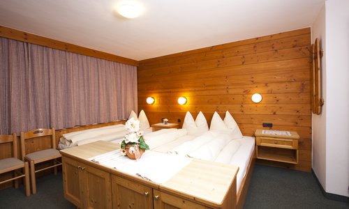 Dreibettzimmer